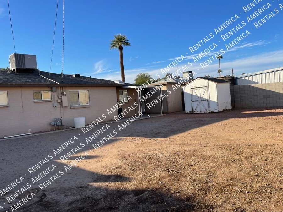 Wonderful, 3BR/2BA Home in Metro Phoenix w/ No HOA! property image