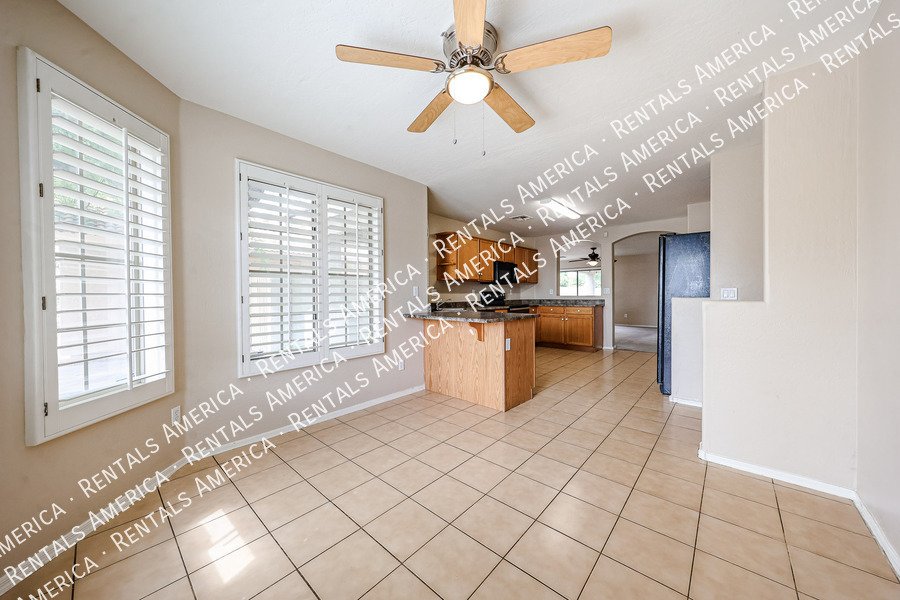 Large 4bed 2bath in Silverthorn Estates property image