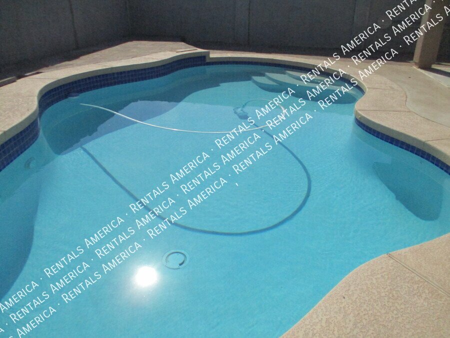 Beautiful 3 bedroom home with pool service included!!! property image