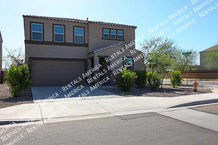 Remarkable newer home with 4 bed / 3 bath in Glendale!!! property image
