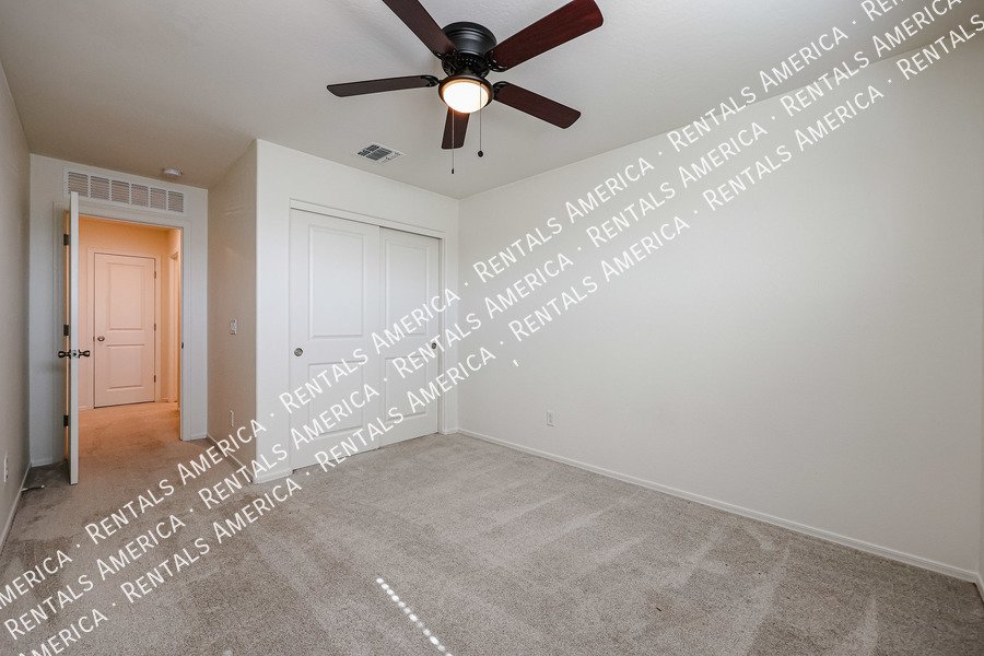 Remarkable newer home with 4 bed / 3 bath in Glendale!!! property image