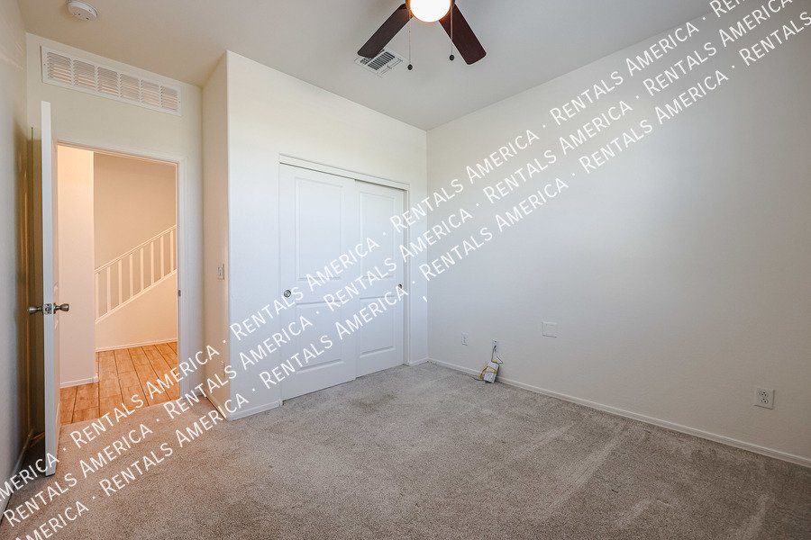 Remarkable newer home with 4 bed / 3 bath in Glendale!!! property image