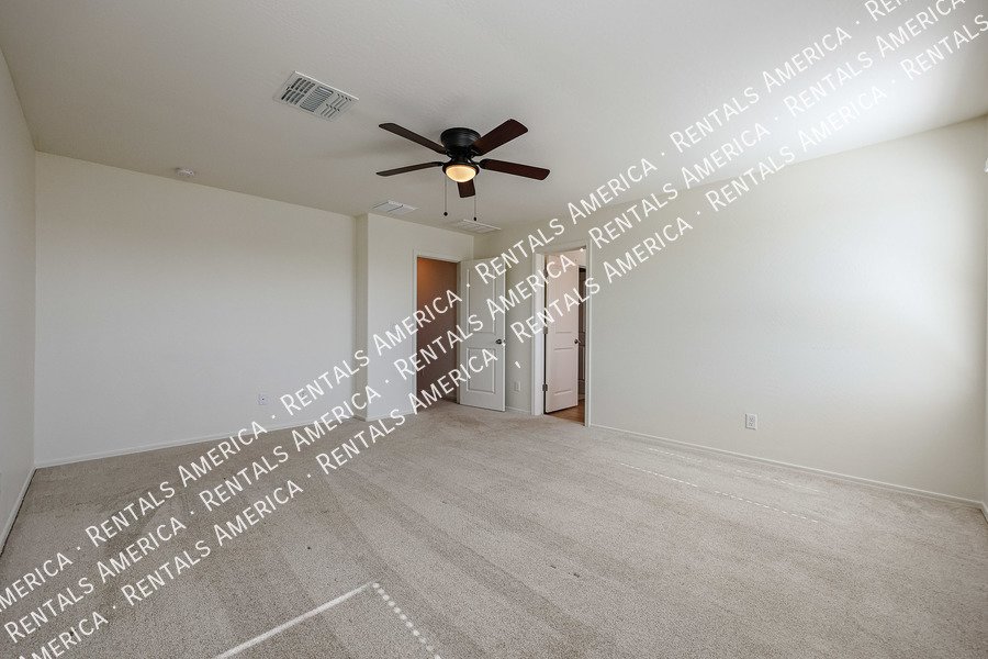 Remarkable newer home with 4 bed / 3 bath in Glendale!!! property image