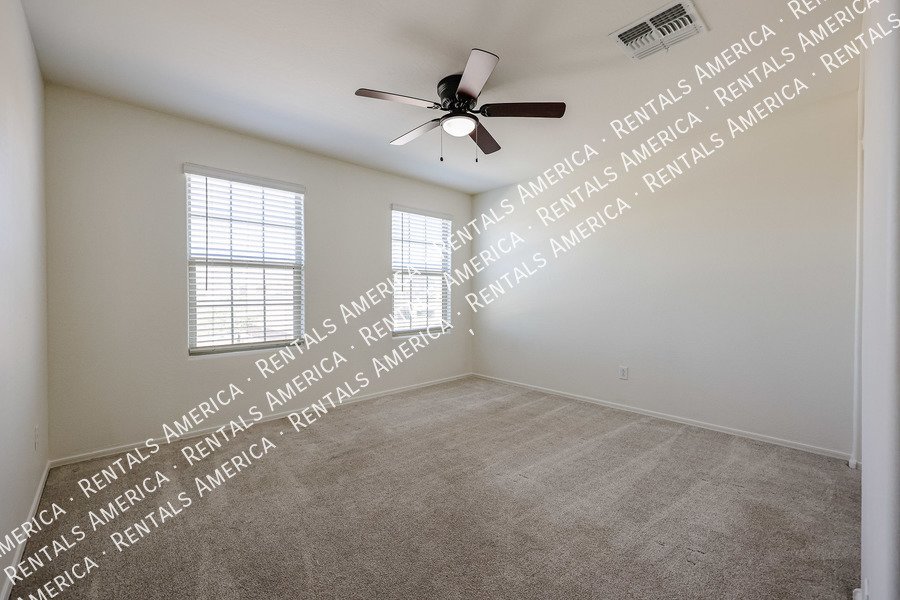 Remarkable newer home with 4 bed / 3 bath in Glendale!!! property image