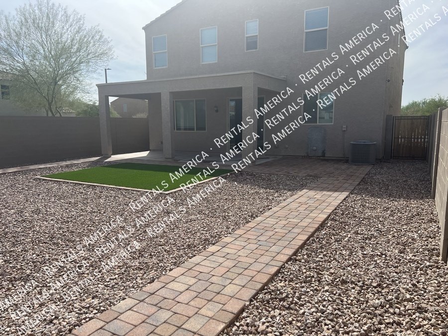 Remarkable newer home with 4 bed / 3 bath in Glendale!!! property image