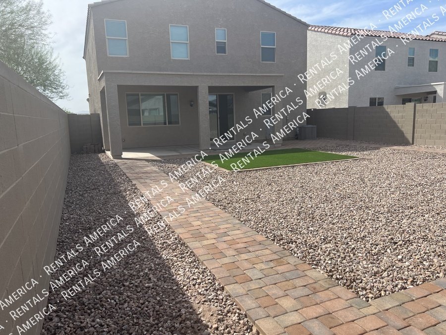 Remarkable newer home with 4 bed / 3 bath in Glendale!!! property image