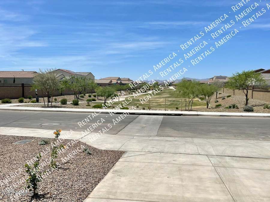 Remarkable newer home with 4 bed / 3 bath in Glendale!!! property image