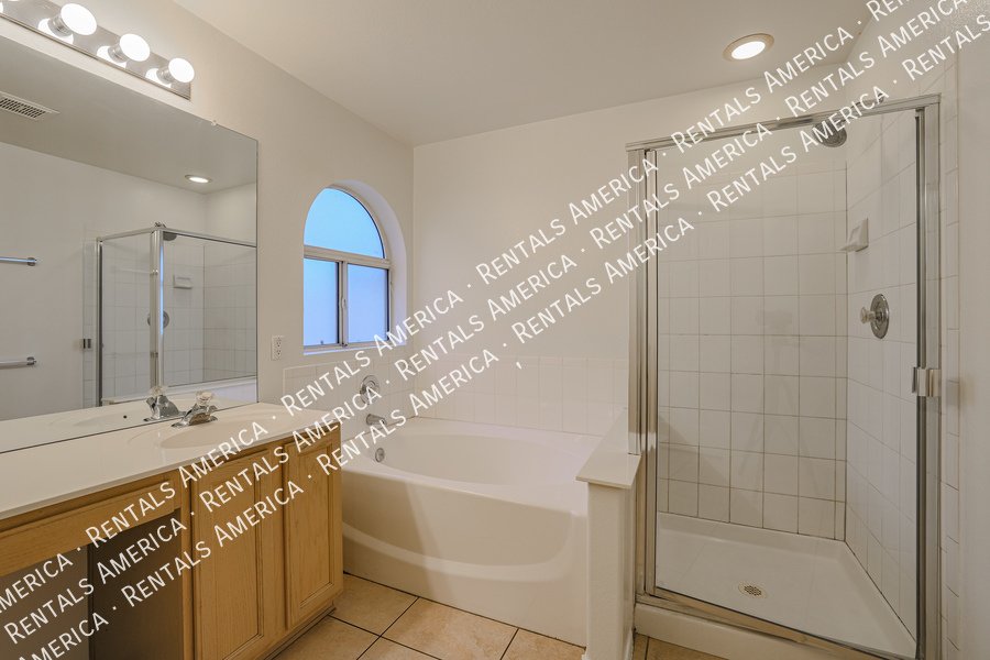 Great WATERFRONT home in perfect Mesa location! property image