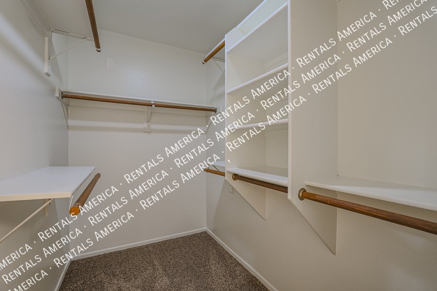 Great WATERFRONT home in perfect Mesa location! property image