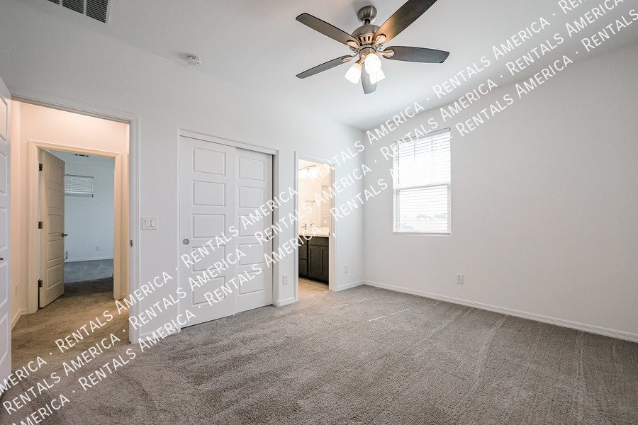 MOVE IN SPECIAL!!!! 5 bedroom 3 bath home in Camelback Ranch property image