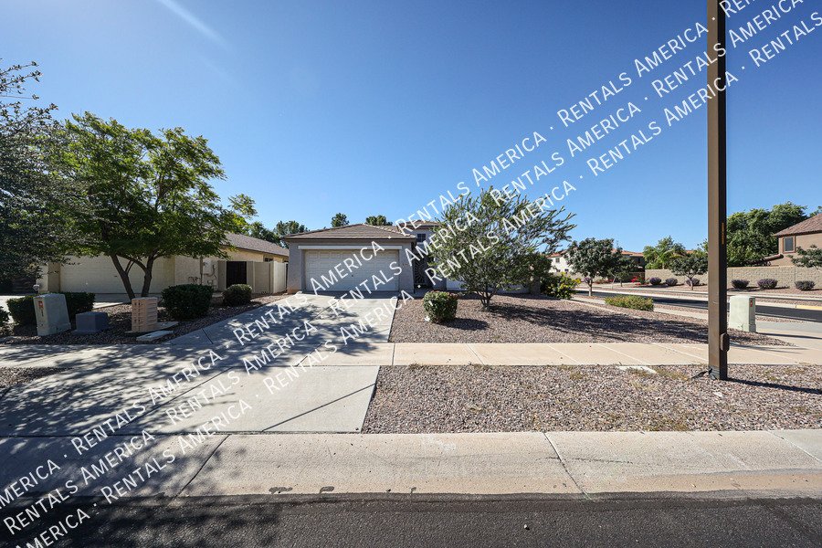 MOVEIN SPECIAL  3-bedroom 2 bath in Power Ranch property image