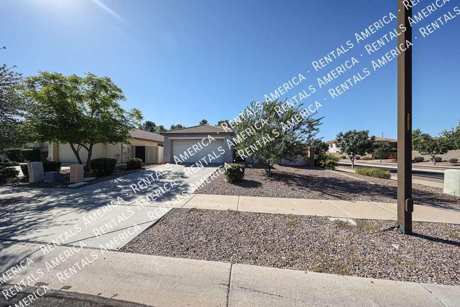 MOVEIN SPECIAL  3-bedroom 2 bath in Power Ranch property image