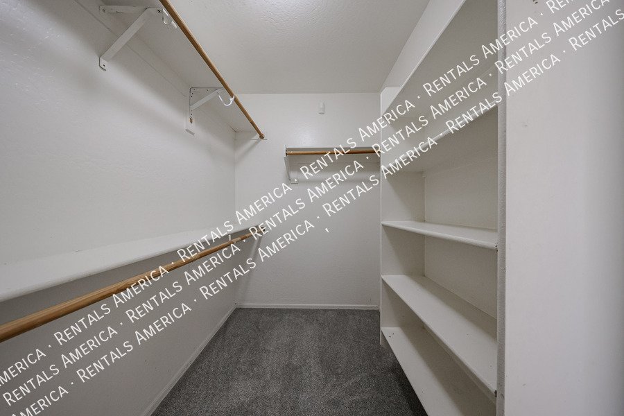 MOVEIN SPECIAL  3-bedroom 2 bath in Power Ranch property image