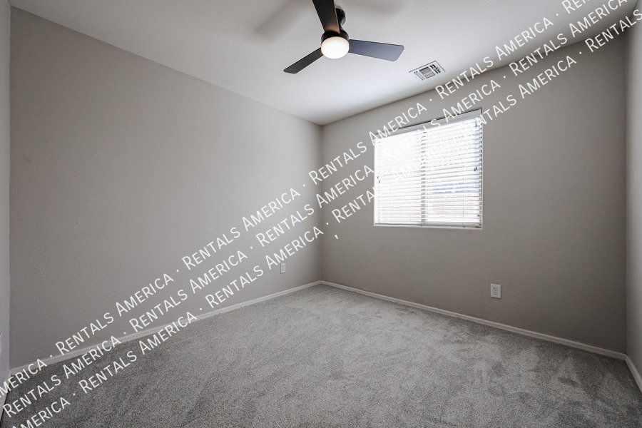 MOVEIN SPECIAL  3-bedroom 2 bath in Power Ranch property image