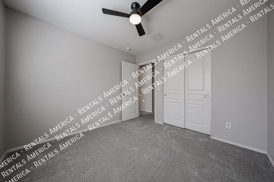 MOVEIN SPECIAL  3-bedroom 2 bath in Power Ranch property image