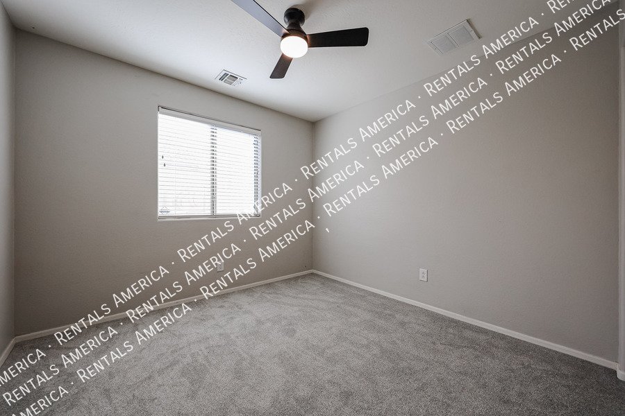 MOVEIN SPECIAL  3-bedroom 2 bath in Power Ranch property image