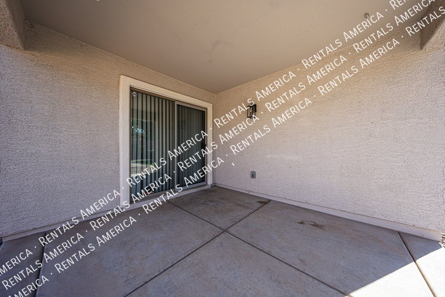 MOVEIN SPECIAL  3-bedroom 2 bath in Power Ranch property image