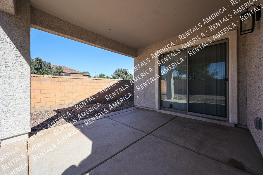 MOVEIN SPECIAL  3-bedroom 2 bath in Power Ranch property image