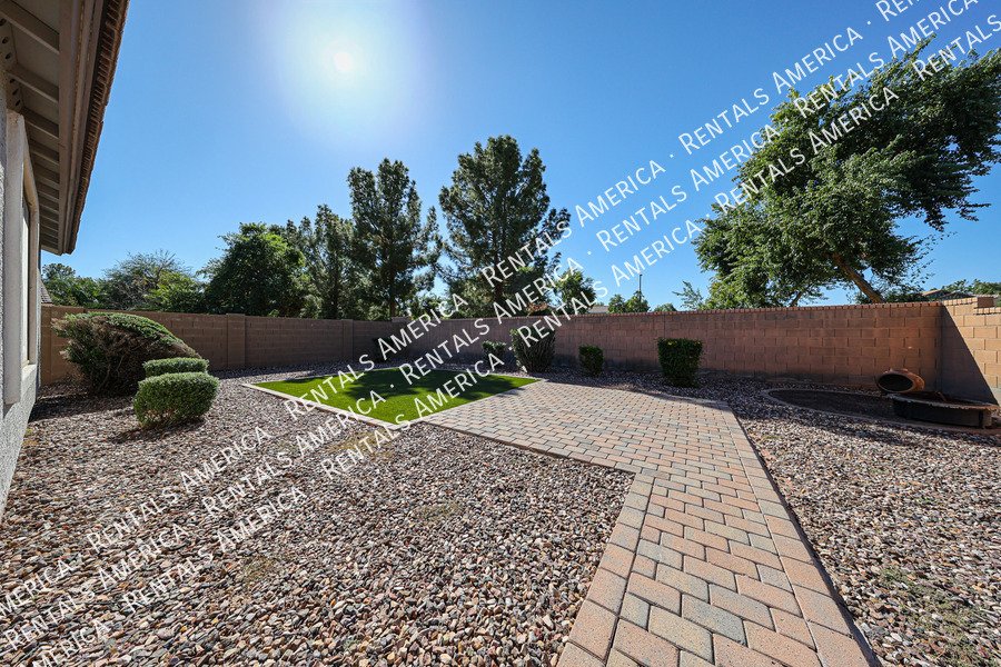 MOVEIN SPECIAL  3-bedroom 2 bath in Power Ranch property image