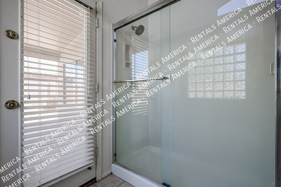 3 bedroom 2 bath in Chandler property image