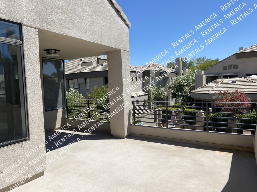 Stunning Scottsdale Condo property image