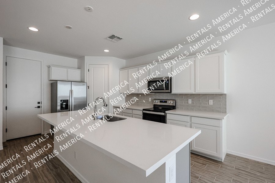 Upgraded 3 Bedroom Home in Eastmark!!! property image