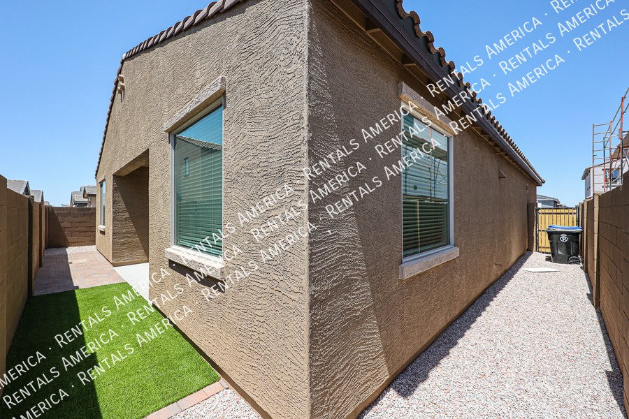 Upgraded 3 Bedroom Home in Eastmark!!! property image