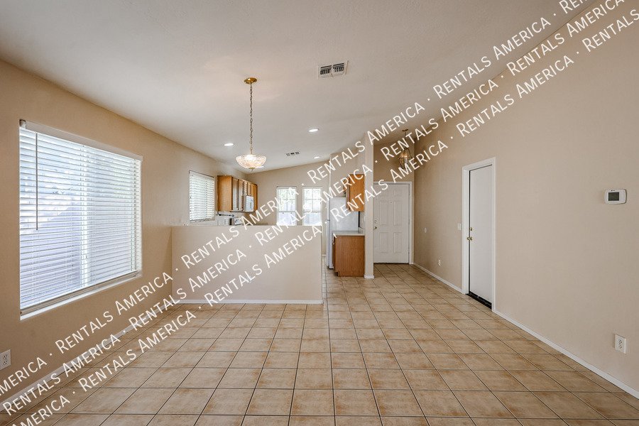 Very nice house in Centerra! property image