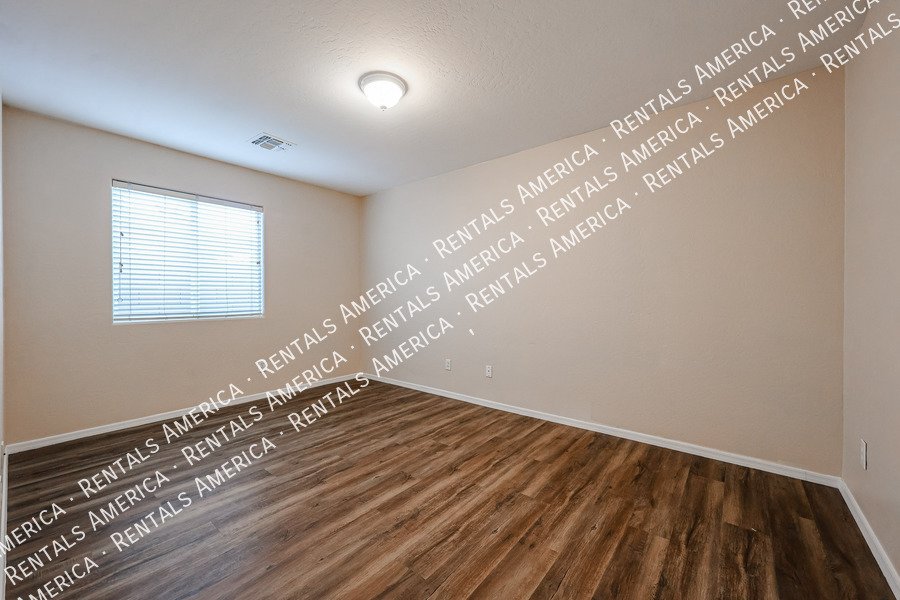 Very nice house in Centerra! property image