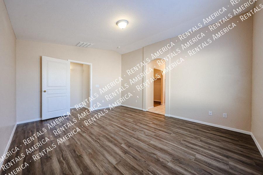 Very nice house in Centerra! property image