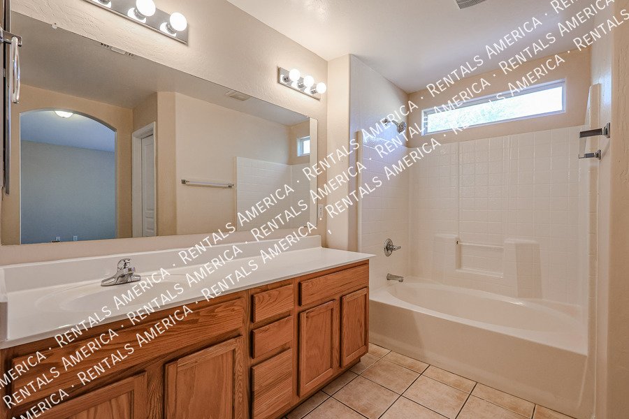 Very nice house in Centerra! property image