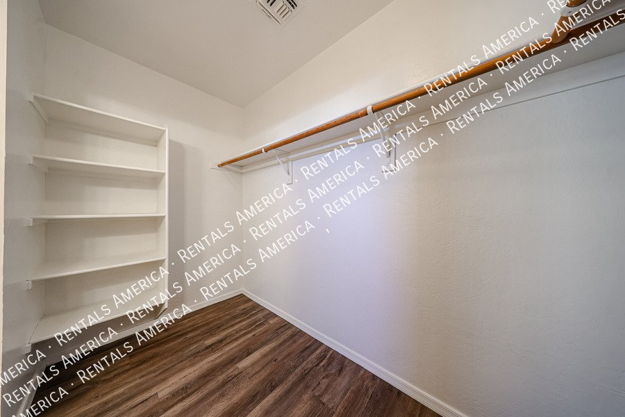 Very nice house in Centerra! property image