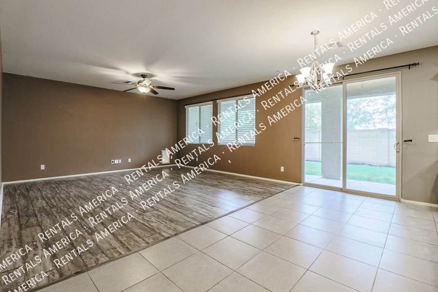 Beautiful Spacious 5BD House in Peoria! property image