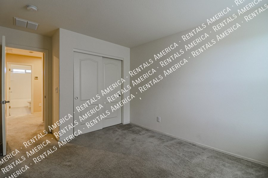 Beautiful Spacious 5BD House in Peoria! property image