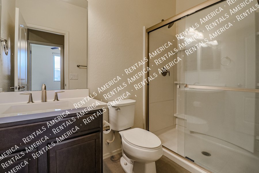 Beautiful Spacious 5BD House in Peoria! property image