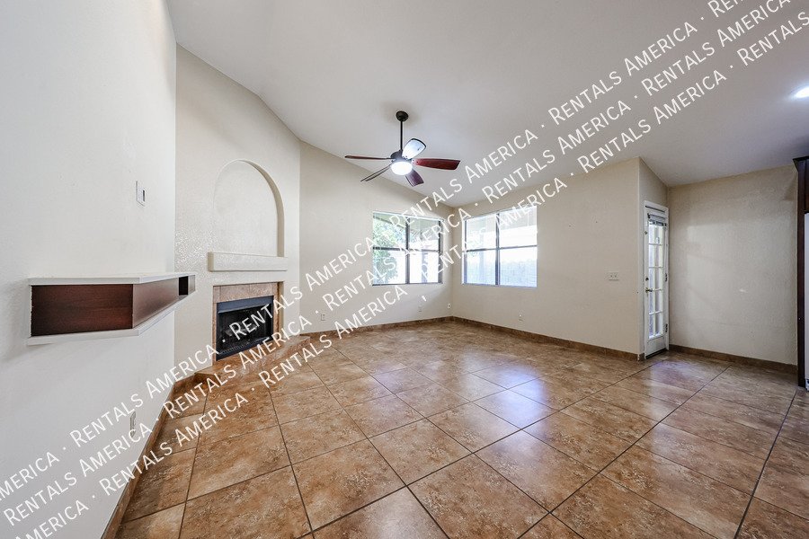 GORGEOUS 3BR IN DESERT SHIRES property image
