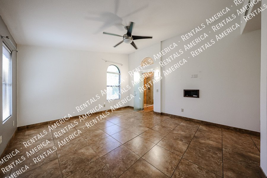 GORGEOUS 3BR IN DESERT SHIRES property image