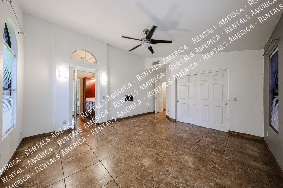 GORGEOUS 3BR IN DESERT SHIRES property image