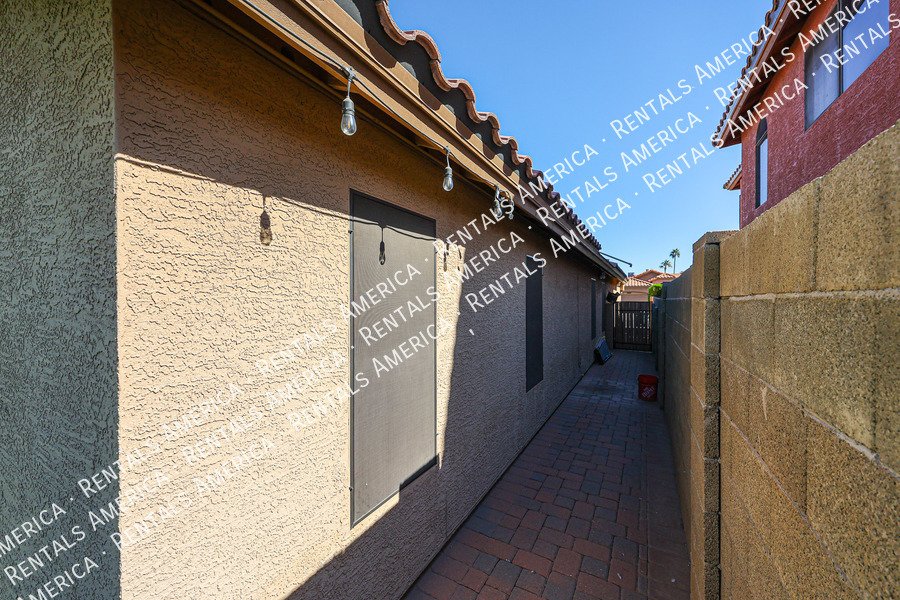 GORGEOUS 3BR IN DESERT SHIRES property image