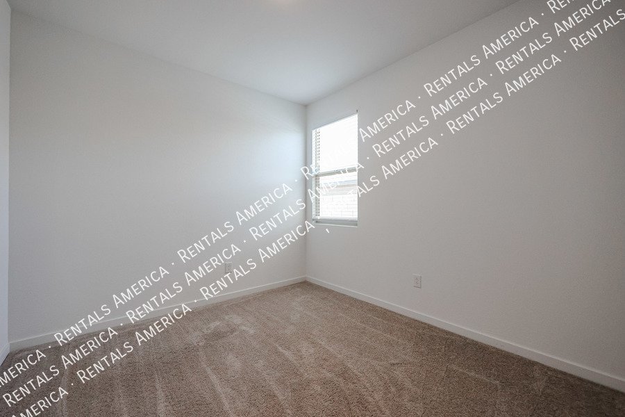 4 Bedroom 2 bath in Maricopa property image