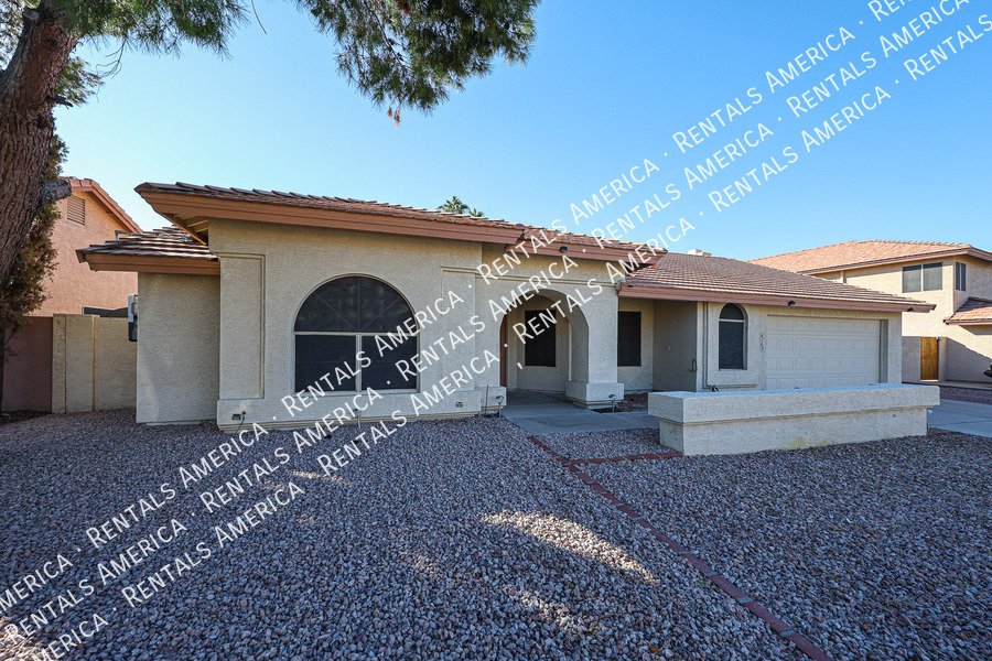 Move In Special . Amazing 4 BR/2BA Arrowhead Ranch Home! property image