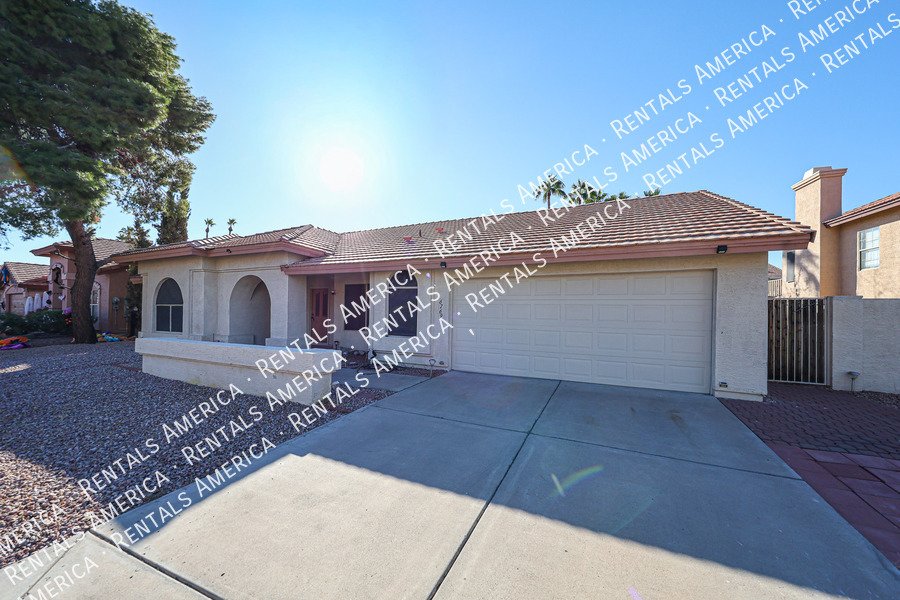 Move In Special . Amazing 4 BR/2BA Arrowhead Ranch Home! property image