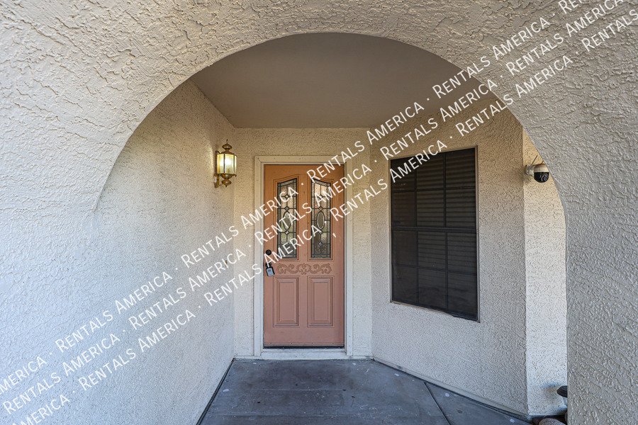 Move In Special . Amazing 4 BR/2BA Arrowhead Ranch Home! property image