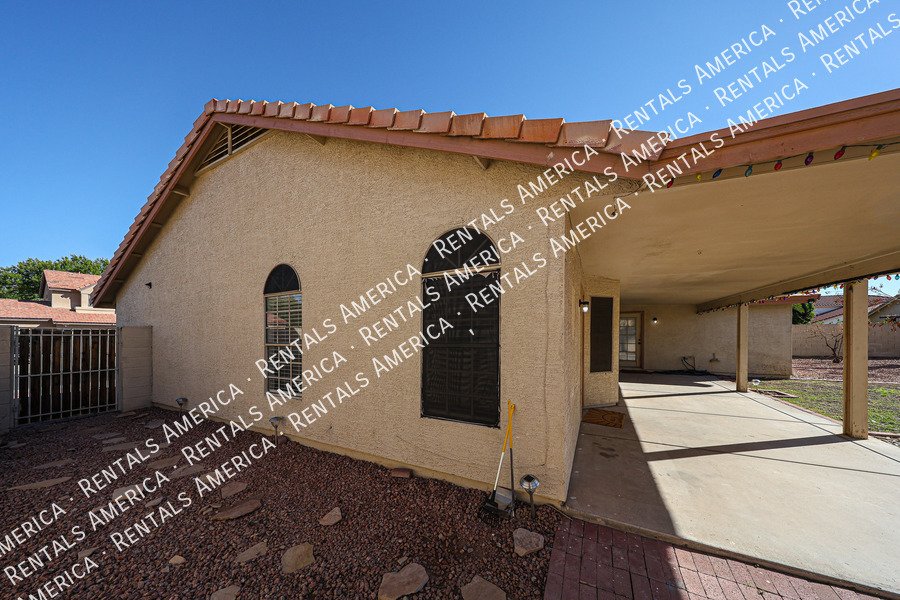 Move In Special . Amazing 4 BR/2BA Arrowhead Ranch Home! property image