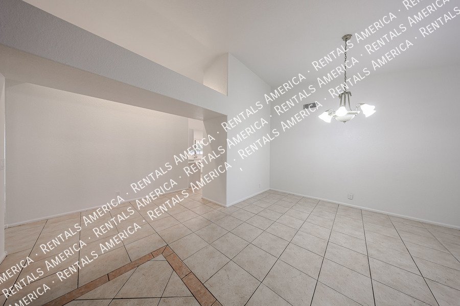 Move In Special . Amazing 4 BR/2BA Arrowhead Ranch Home! property image