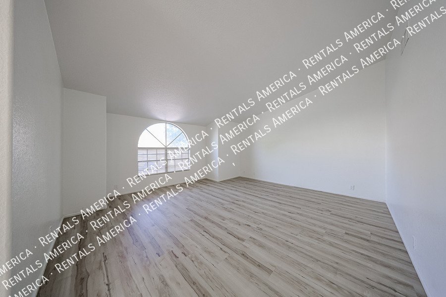 Move In Special . Amazing 4 BR/2BA Arrowhead Ranch Home! property image