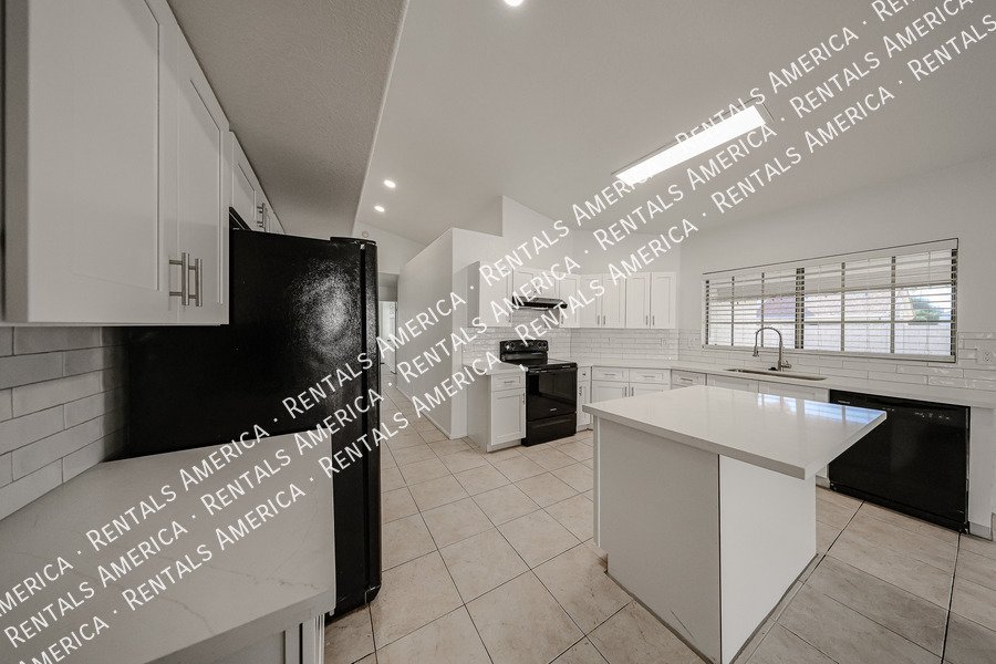 Move In Special . Amazing 4 BR/2BA Arrowhead Ranch Home! property image