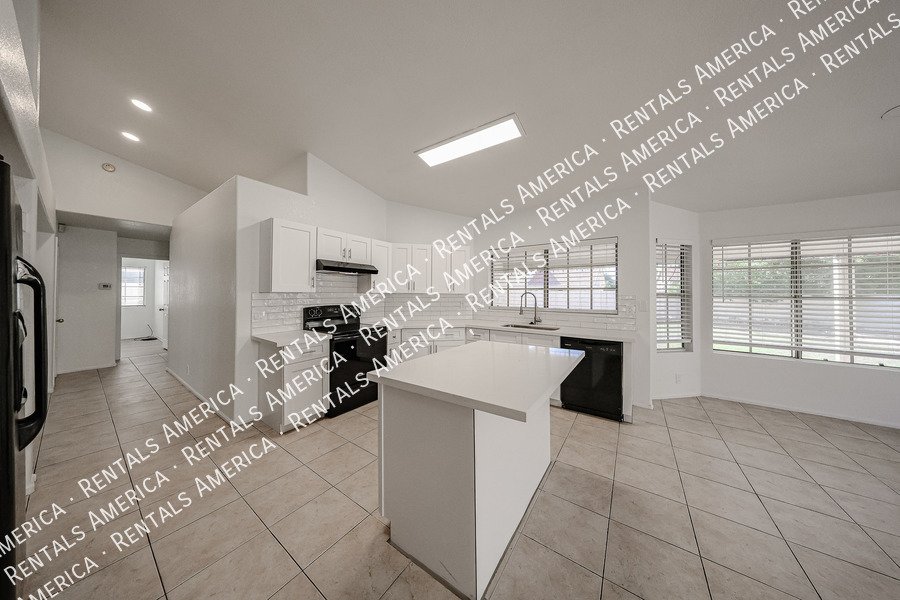 Move In Special . Amazing 4 BR/2BA Arrowhead Ranch Home! property image