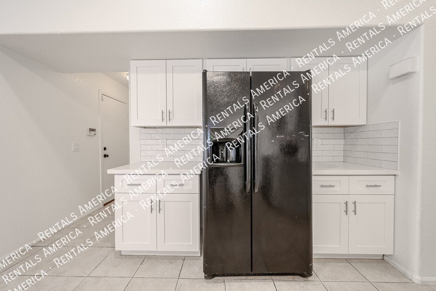 Move In Special . Amazing 4 BR/2BA Arrowhead Ranch Home! property image