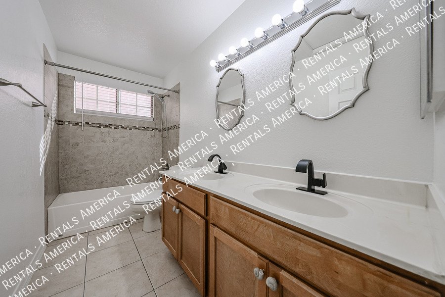 Move In Special . Amazing 4 BR/2BA Arrowhead Ranch Home! property image